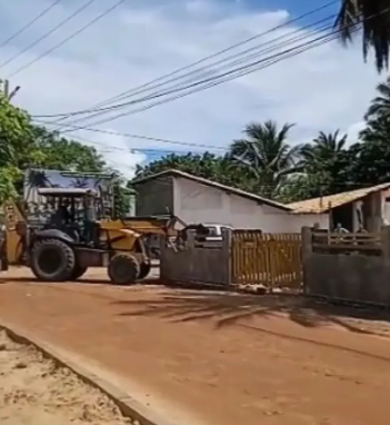  Construção irregular é demolida em Barra Grande, Litoral do Piauí; prefeitura alerta para regularização de obras