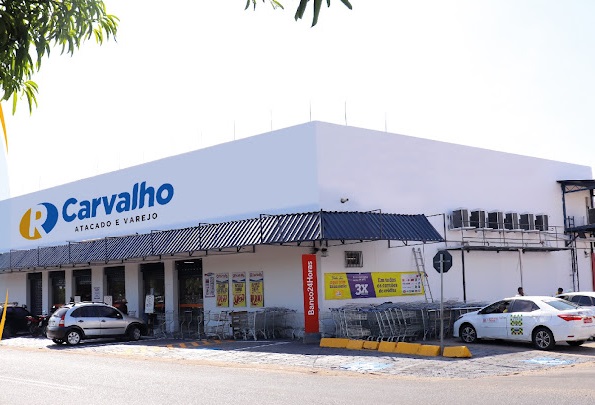  Homem morre eletrocutado no telhado de supermercado na zona Sudeste