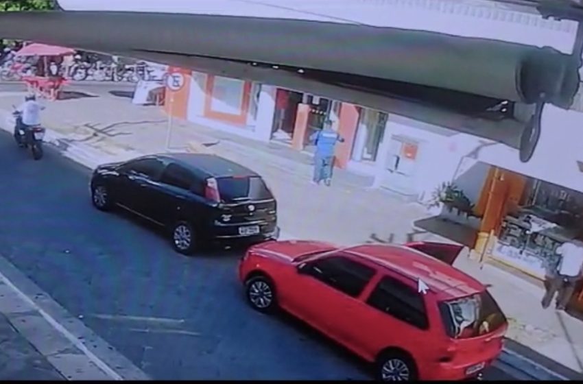  Bandidos roubam malote com R$ 35 mil em frente a banco em Teresina