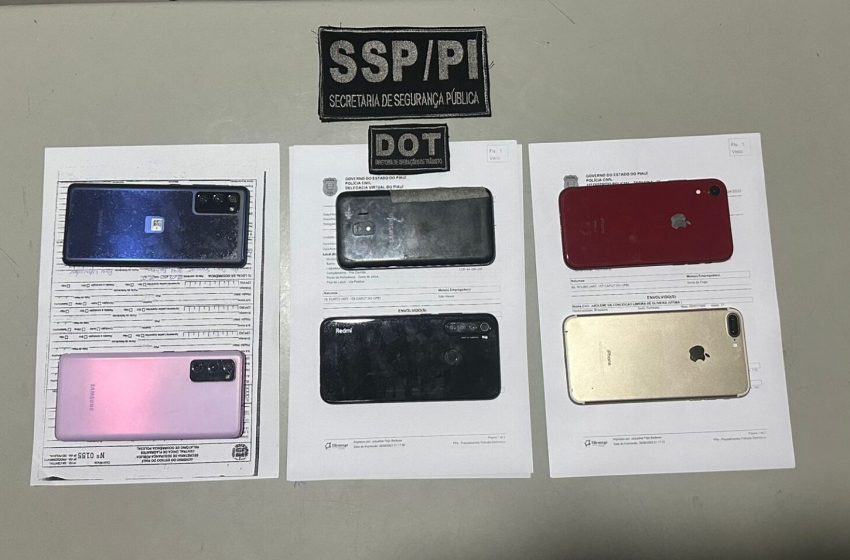  Seis pessoas são flagradas em blitz com celulares roubados em Teresina