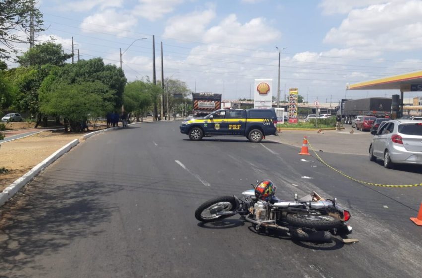  Motociclista cai e morre atropelado por caminhão em Teresina