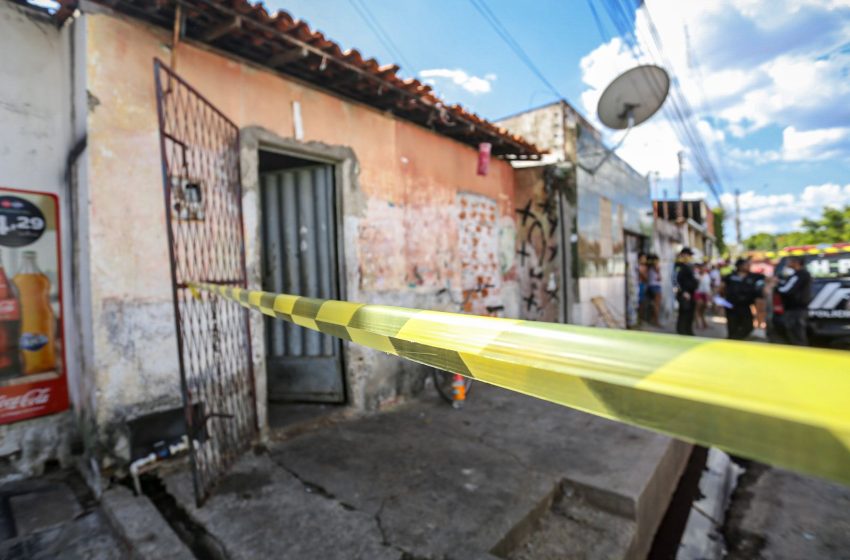  Quatro homens armados teriam invadido casa para matar jovem no São Joaquim, diz Polícia