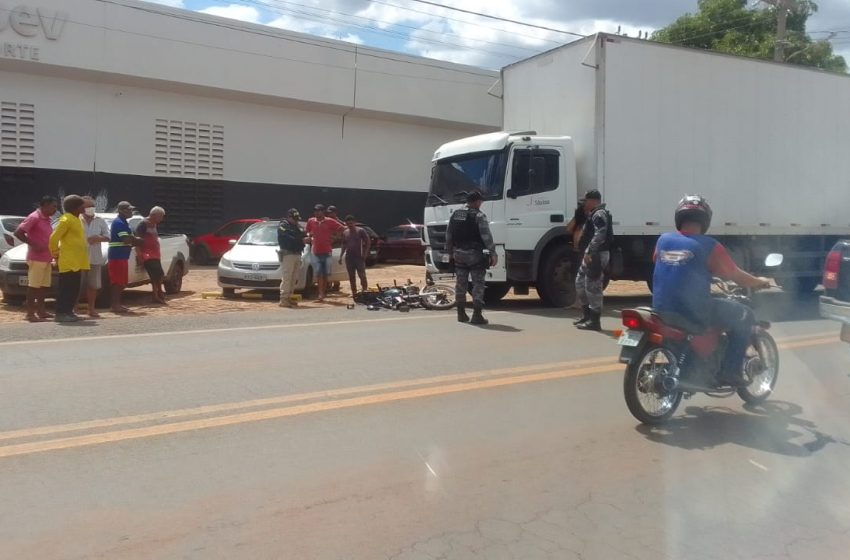  Colisão entre caminhão e moto deixa homem gravemente ferido em Campo Maior