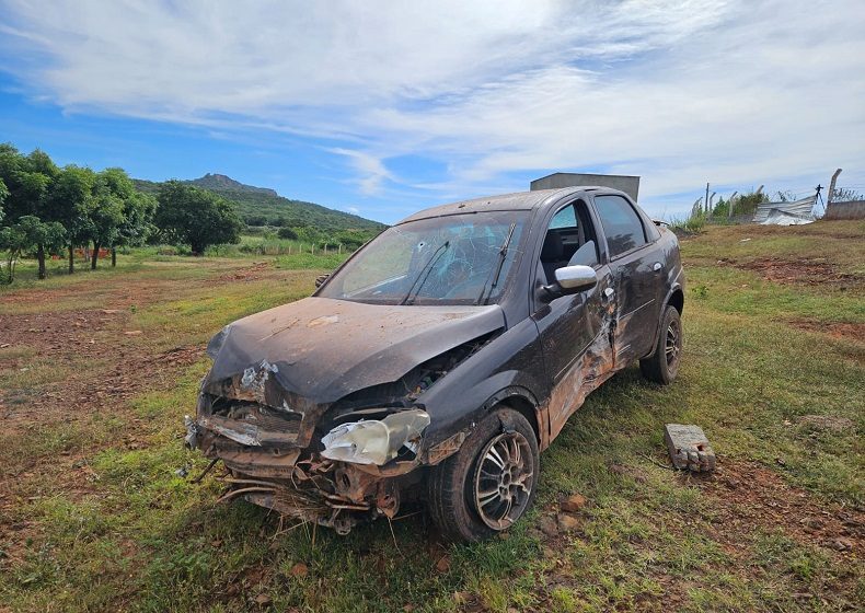  Dupla de assaltantes entra em confronto com a PM na zona rural de Picos