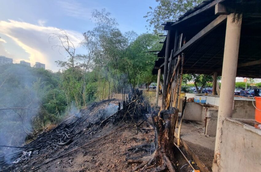  Incêndio atinge área próxima a quiosques na avenida Raul Lopes