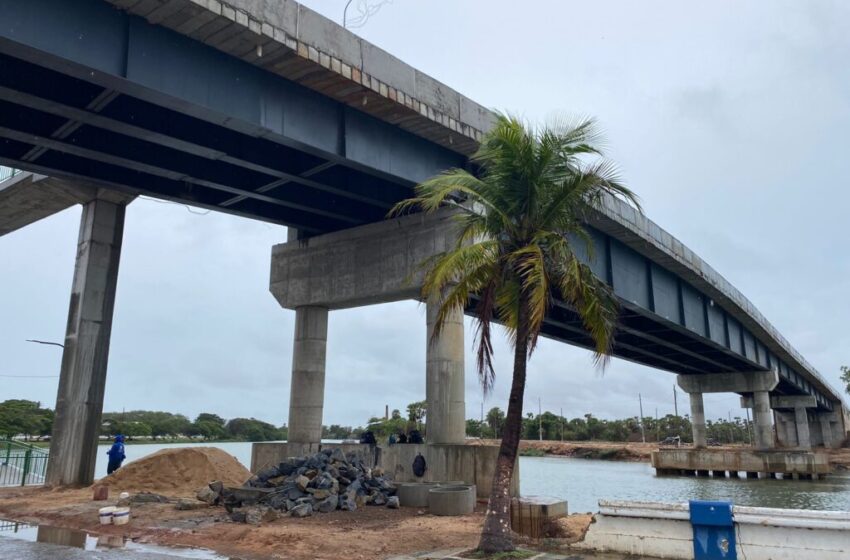  Defesa Civil reforça dique do Rio Igaraçu após volume da água subir