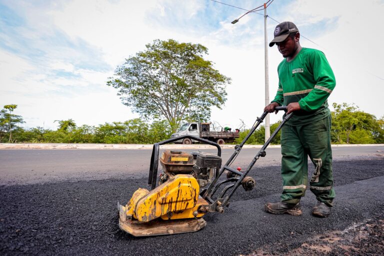  Prefeitura de Timon inicia operação tapa-buracos em mais de 30 ruas