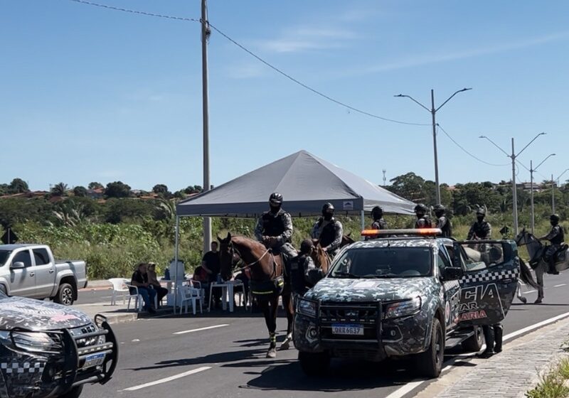 Operação desocupa terreno invadido e interdita avenida na zona Leste de Teresina