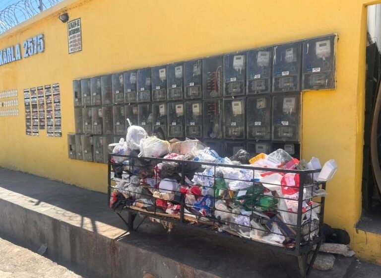  Coleta de lixo é retomada em Teresina após acordo entre Prefeitura e caminhoneiros da limpeza pública