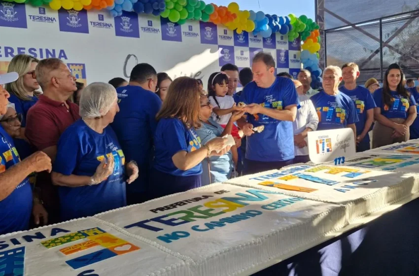  Teresina celebra 173 anos com corte do tradicional bolo no Poti Velho