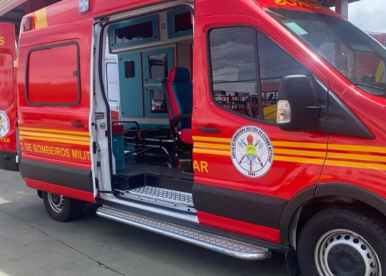  Garupa de moto morre após bater em muro de condomínio em Teresina