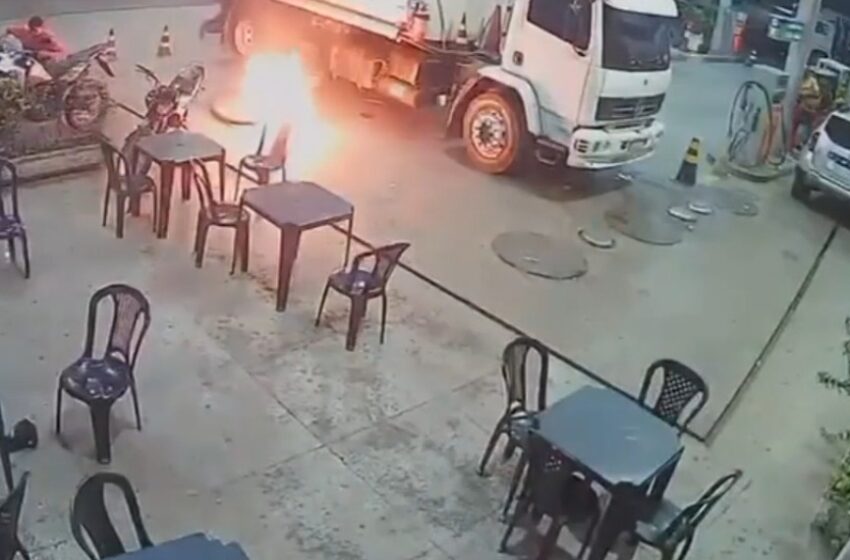  Vídeo: fogo se espalha por posto de combustível após cliente acender cigarro em Timon
