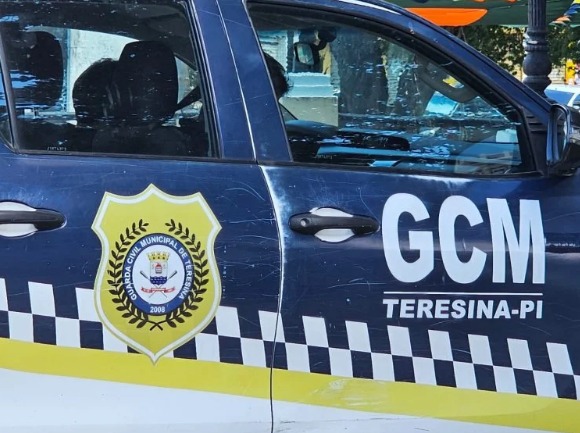  Guarda municipal suspeito de roubar garotas de programa é demitido em Teresina